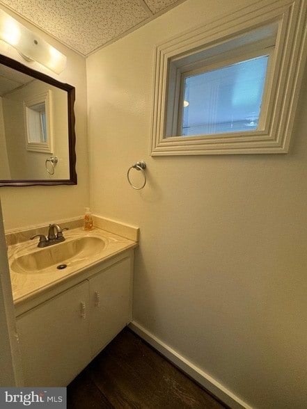 Building Photo - 1005 Manning Dr