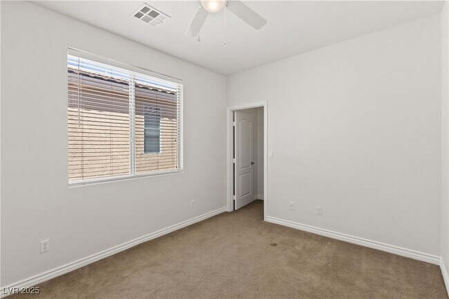 Building Photo - 2831 Dunnottar Ave