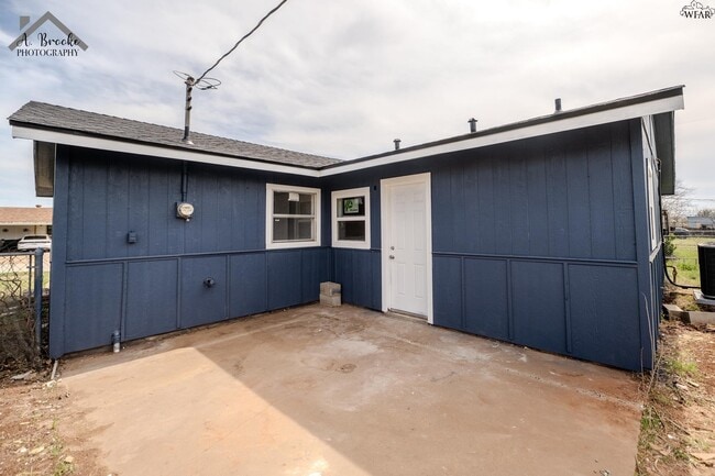 Building Photo - 1512 Grayfox Pl