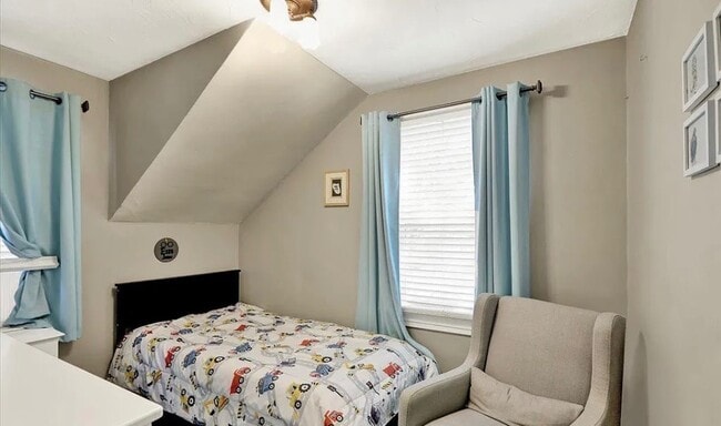 Building Photo - 813 N Franklin St