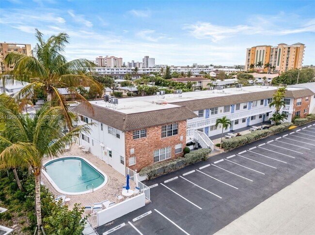 Building Photo - 3220 NE 10th St