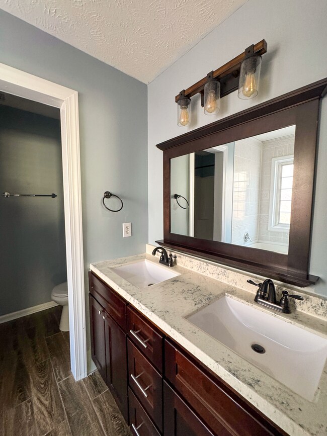 Building Photo - Lovely 3 Bed 2 Bath Home with Bonus Room