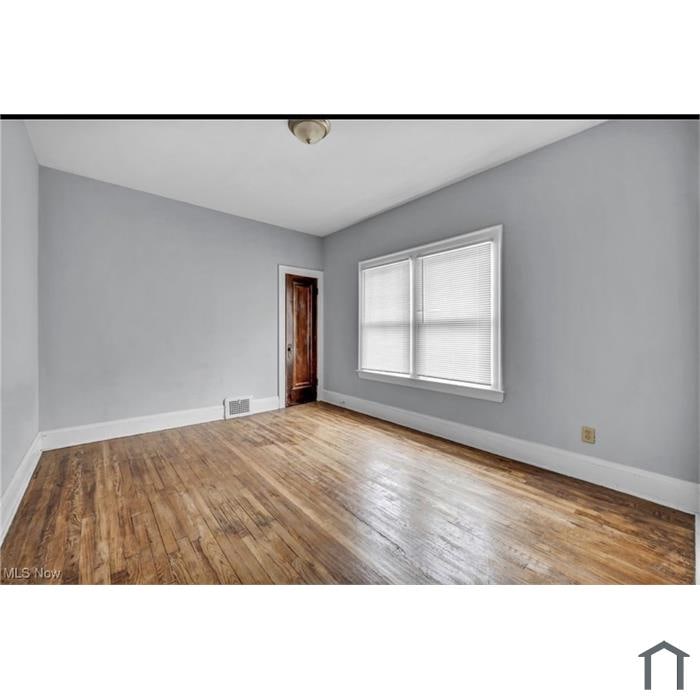 Building Photo - 3570 E 151st St