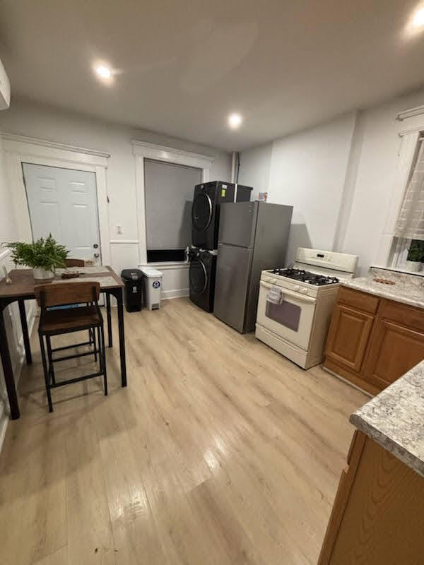 Building Photo - 678 S 12th St