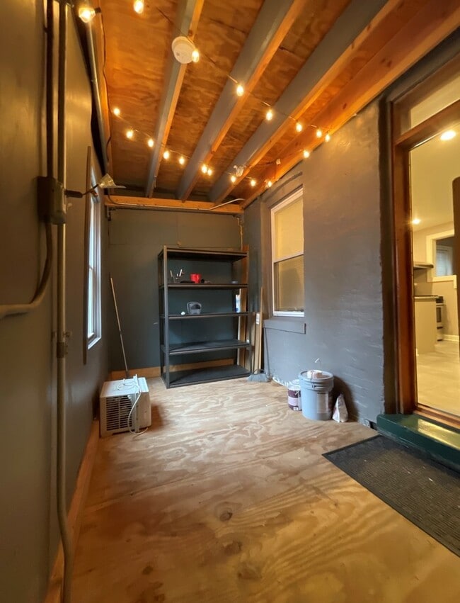 Building Photo - 1755 W Crystal St