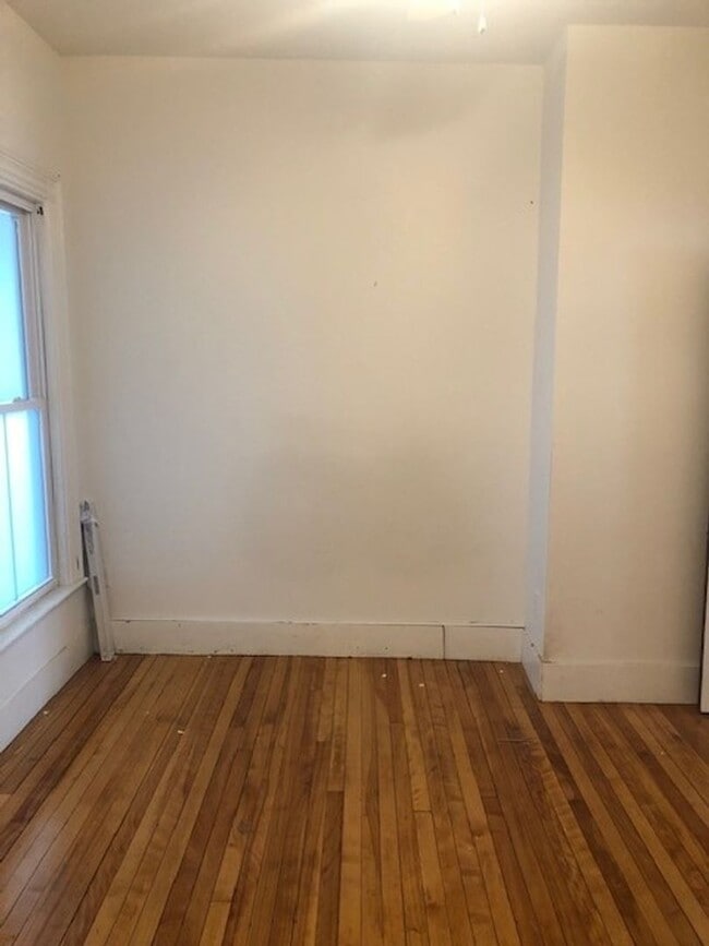 Building Photo - 28 Gilman St