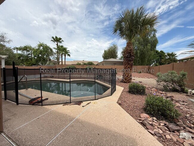 Building Photo - 1234 W Remington Dr