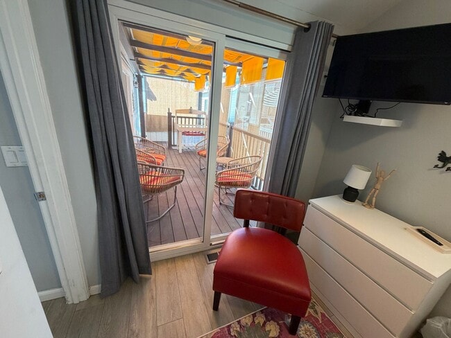 Building Photo - Charming Bungalow by the Beach in Leucadia!