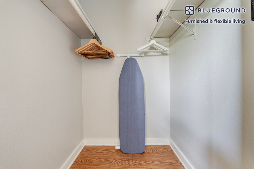 Building Photo - 1230 E 38th 1/2 St