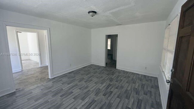 Building Photo - 2748 Broadway Ave