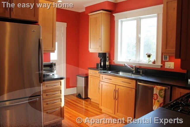 Primary Photo - 25 Leonard St