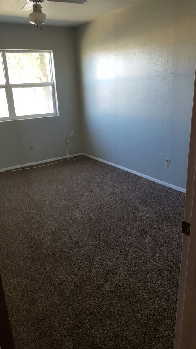 Building Photo - 5713 Wabash St