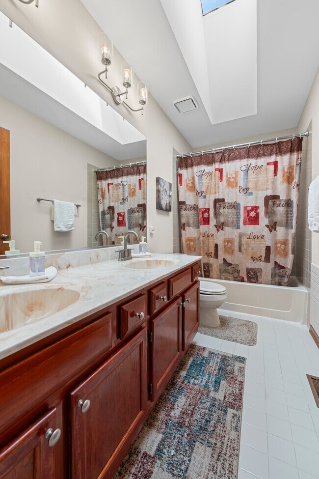Building Photo - 707 Republic Ct