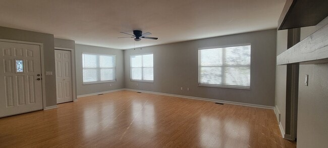 Building Photo - 2213 Twinflower W