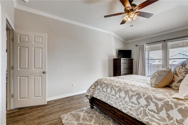 Building Photo - 2416 Ericanna Ln