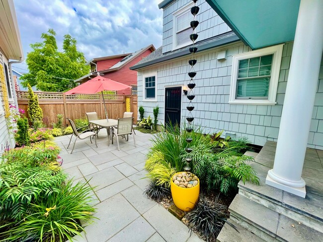 Building Photo - Well Maintained- 3 bed 2 bath Home - Piedm...