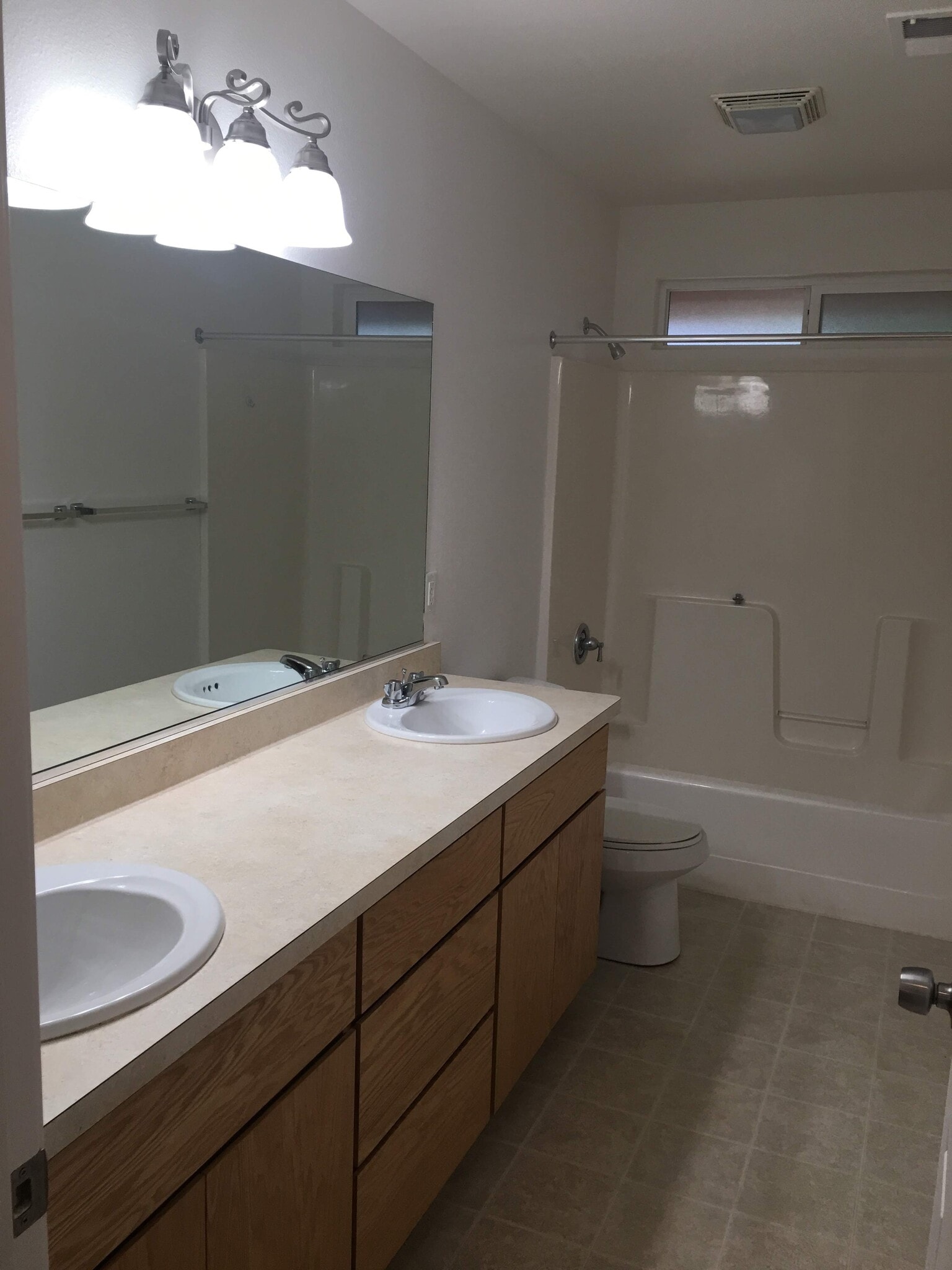Bathroom - 5468 B Sawmill Road