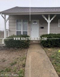 Building Photo - Awesome 2 Bedroom Duplex in Overland Park-Coming SOON!!