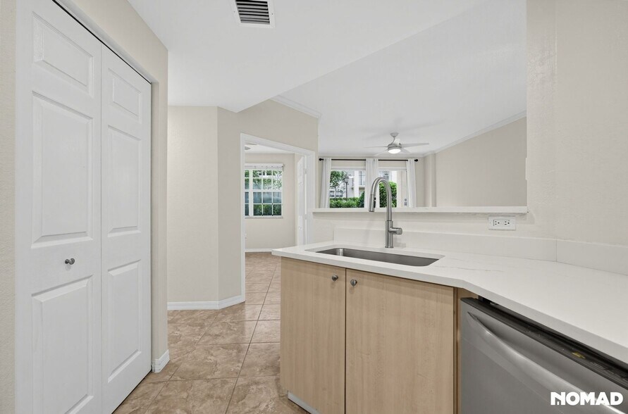 Building Photo - 1801 N Flagler Dr