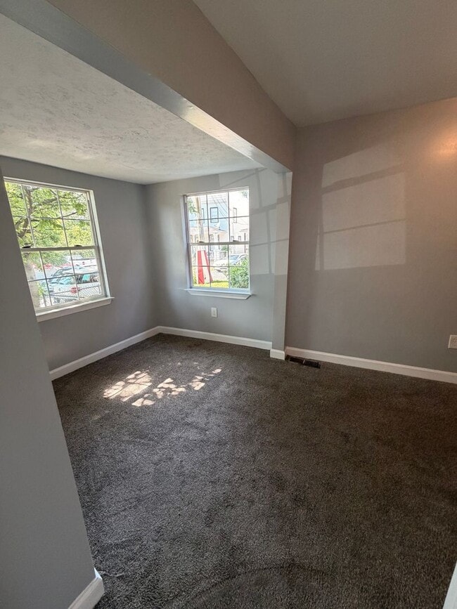 Building Photo - 1803 Homberg Ave