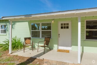 Building Photo - 2040 Palm Ave