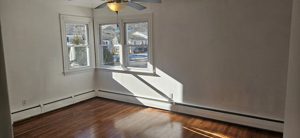 Building Photo - 119 Brooklawn Cir