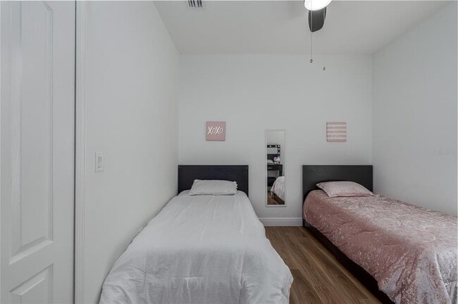 Building Photo - 4848 Deep Creek Terrace