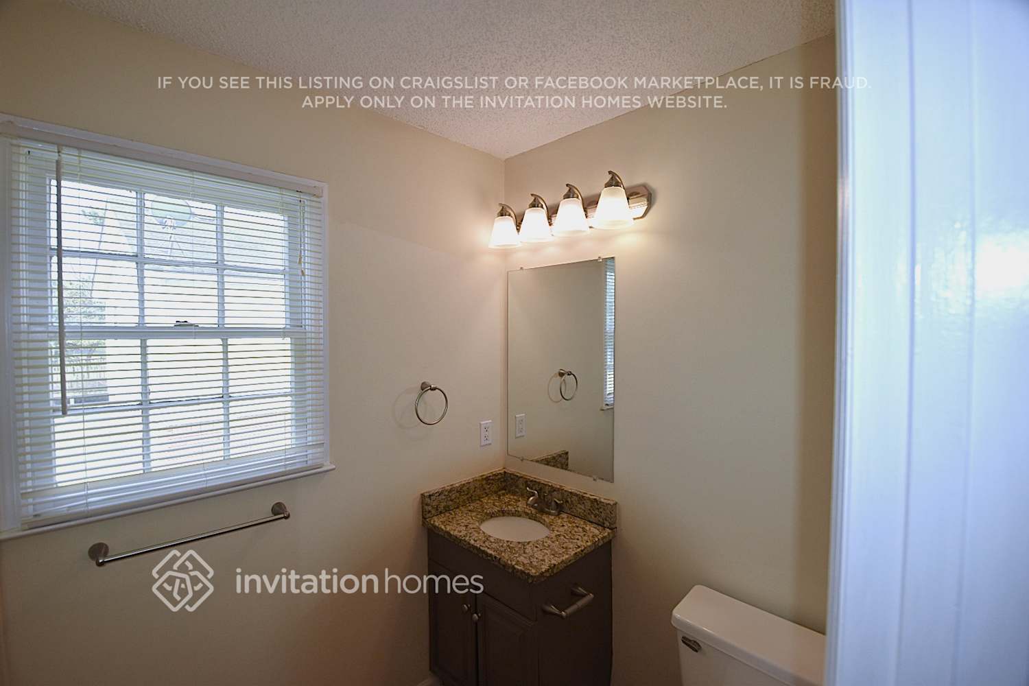 Building Photo - 1540 Rose Garden Ln