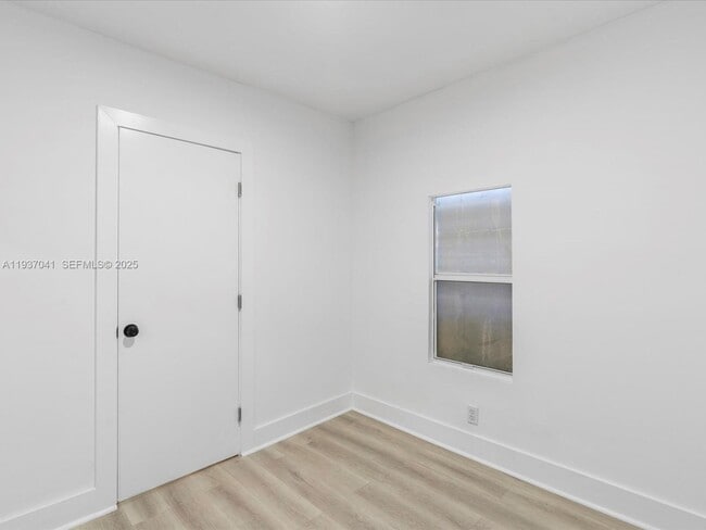 Building Photo - 6318 NW 19th Ct