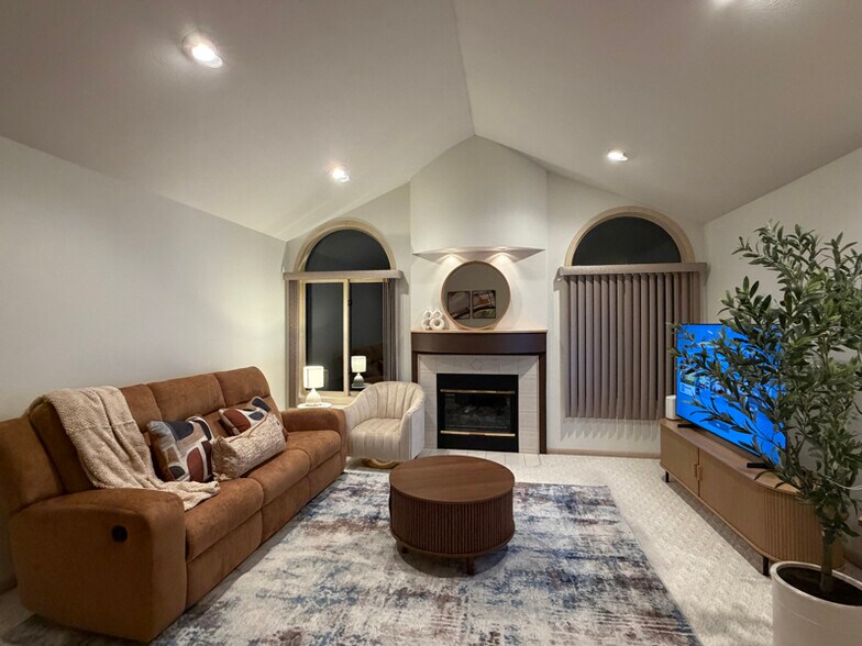 Building Photo - 4205 Brookcrest Dr SW