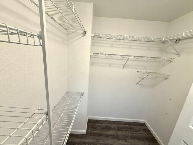 Building Photo - Secure Downtown Oakland 2 BR,2 BA with Garage Parking, EV Charging