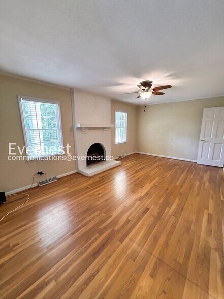 Building Photo - 1231 Willowlake Ct