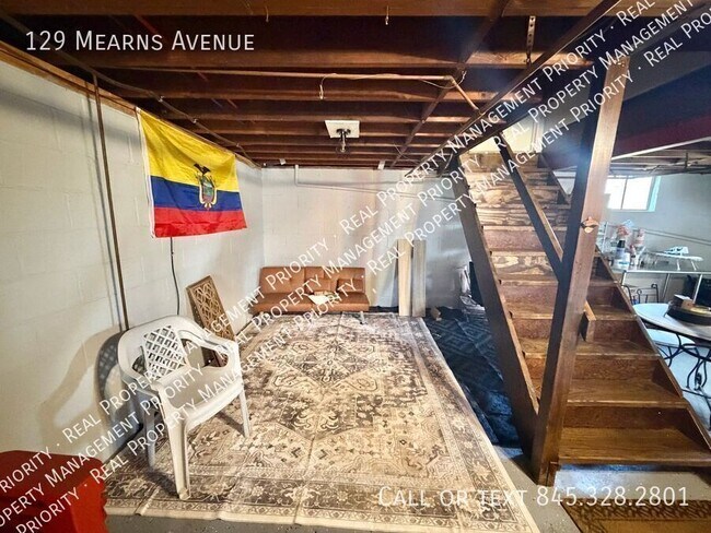Building Photo - 129 Mearns Ave