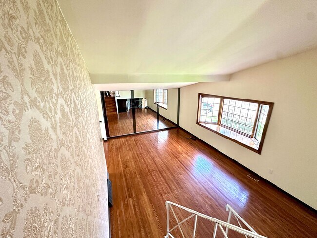 Building Photo - 9316 Laramie Rd