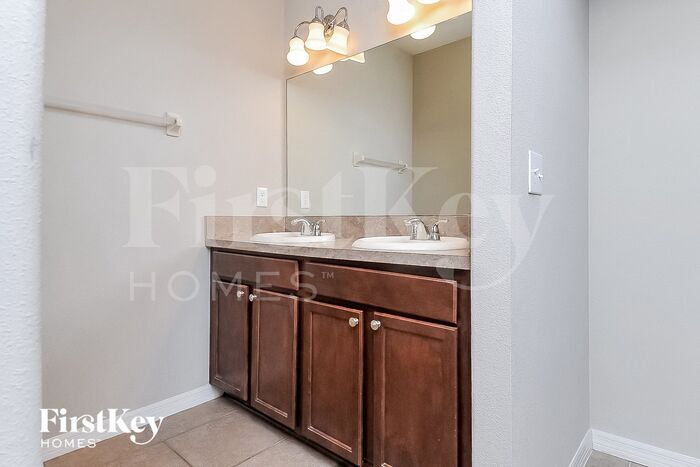 Building Photo - 1039 Seminole Sky Dr