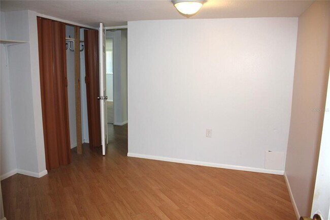 Building Photo - 10241 Regency Park Blvd