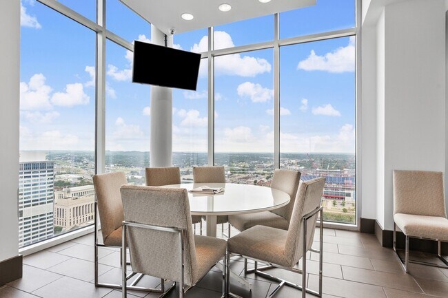 Building Photo - 415 Church St