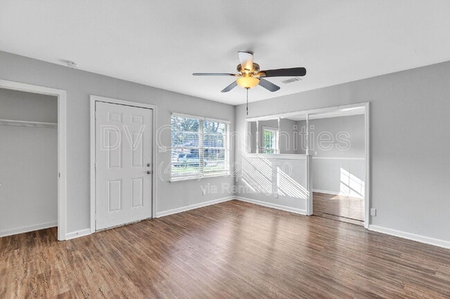 Building Photo - 6419 Belarbor St