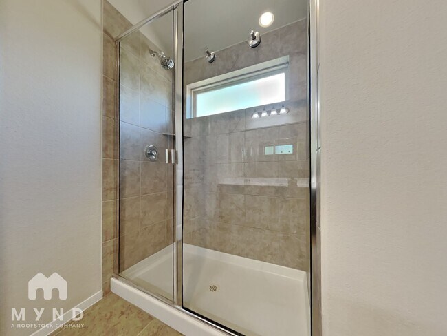 Building Photo - 20216 Boggy Ford Rd