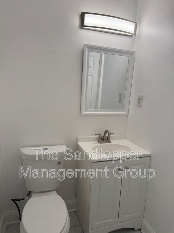 Building Photo - 2627 Madden Dr