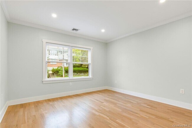 Building Photo - 179 Adelphi Ave