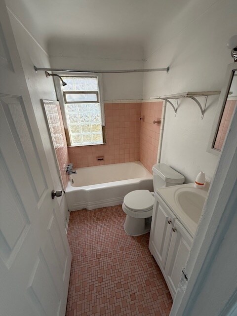 Building Photo - 16081 Rossini Dr