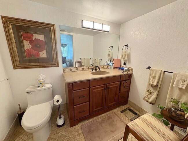 Building Photo - 2112 S Cypress Bend Dr