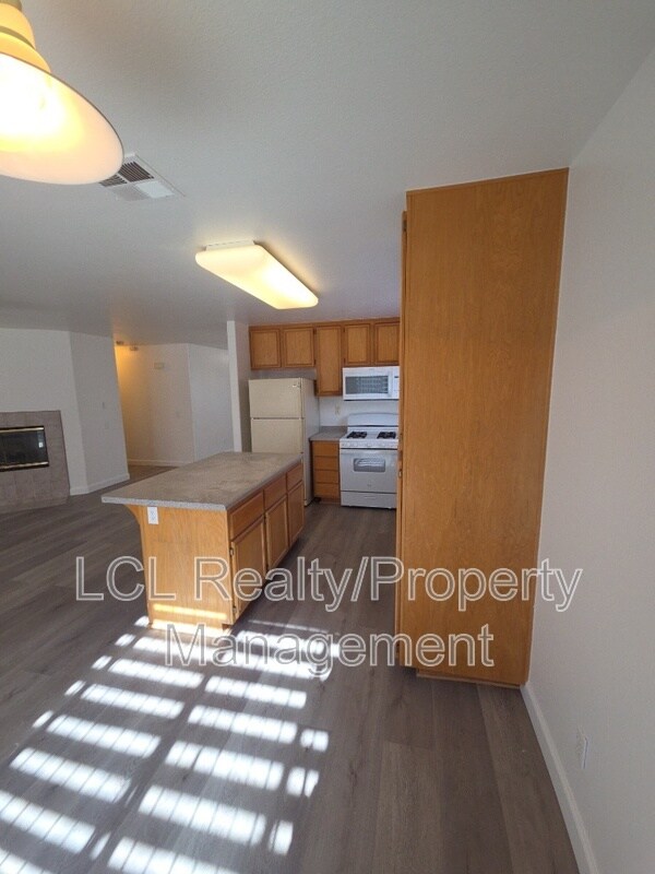 Building Photo - 1510 Sunnybank Dr