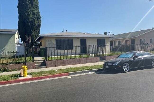 Primary Photo - 619 E 154th St