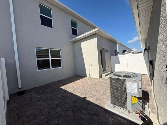 Building Photo - 2396 Rider Rain Ln