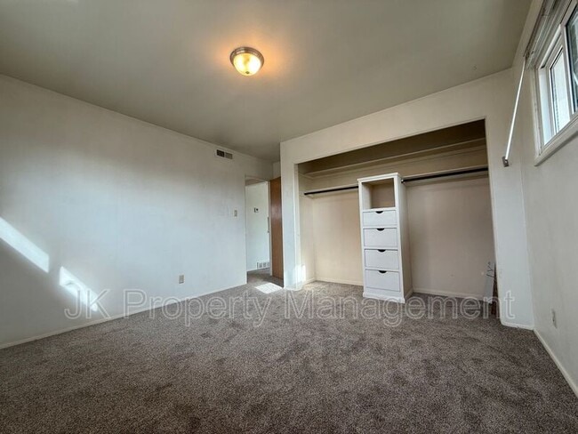 Building Photo - 1223 Smelter Ave NE