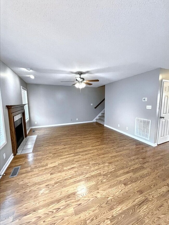 Building Photo - Spacious 3-Bedroom Home with Deck, Firepla...