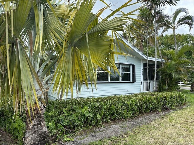 Building Photo - 4490 NE Indian River Dr