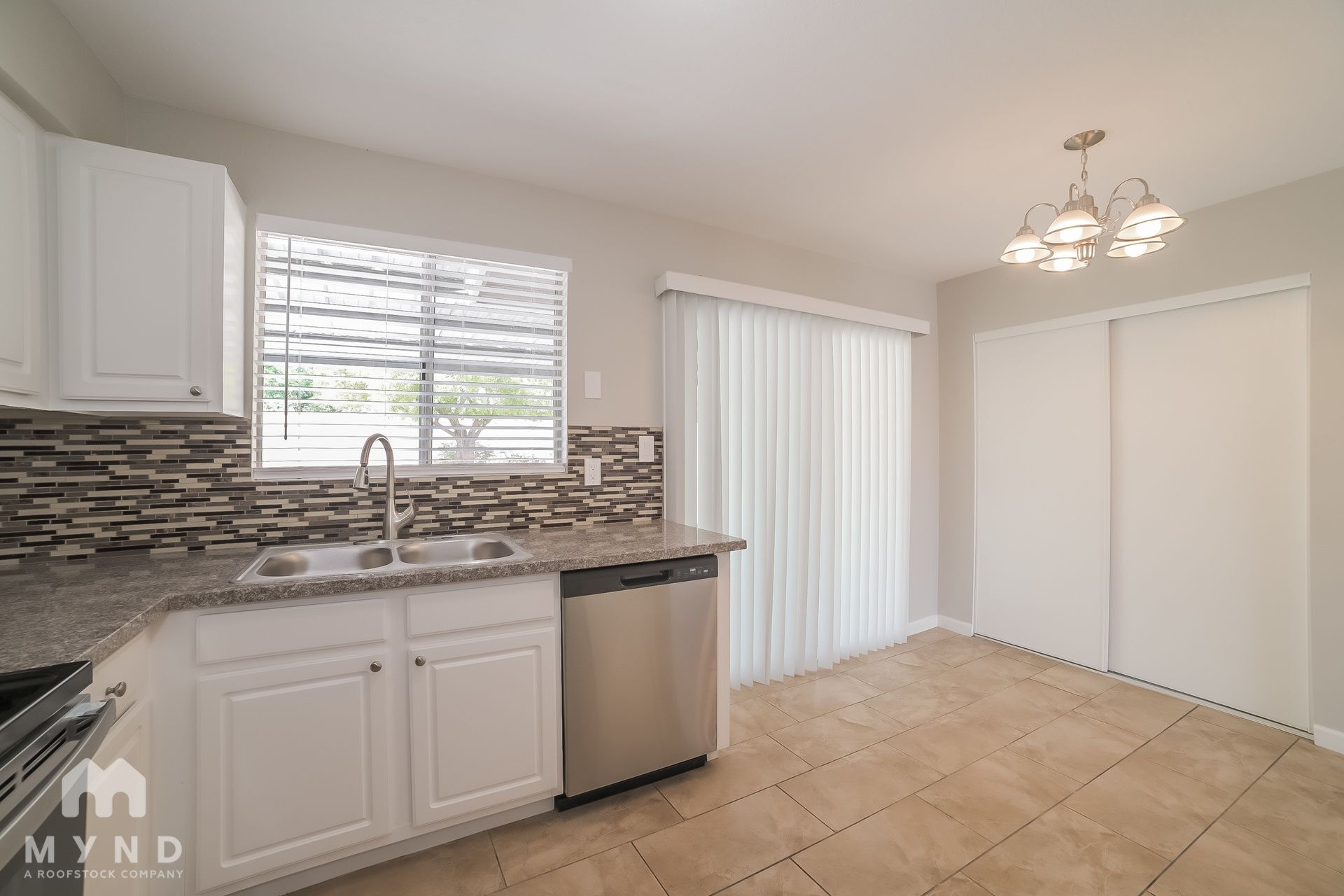 Building Photo - 8336 N 105th Ln